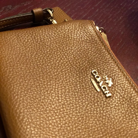 Coach Wristlet - Picture 2 of 4